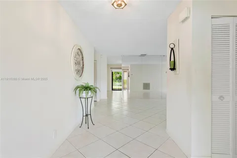 10791 NW 19th Dr, Coral Springs FL 33071