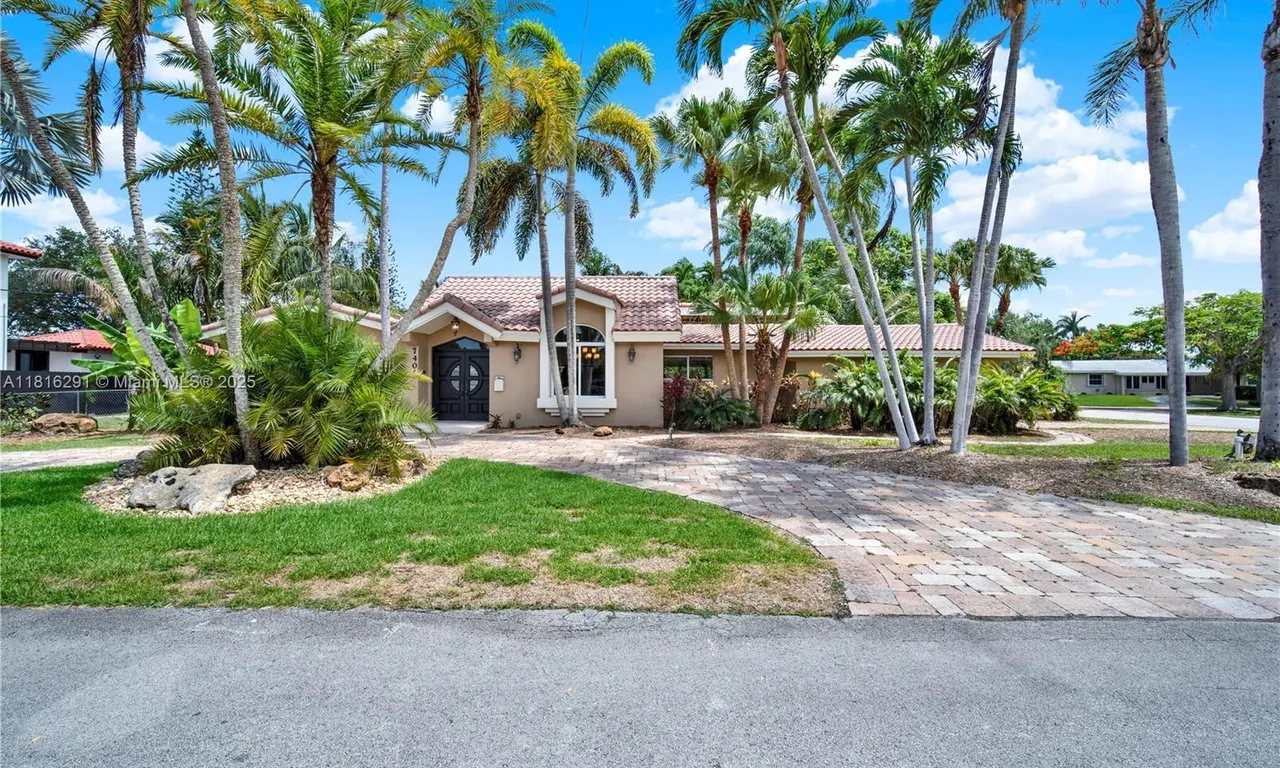 7405 SW 134th St, Pinecrest FL 33156