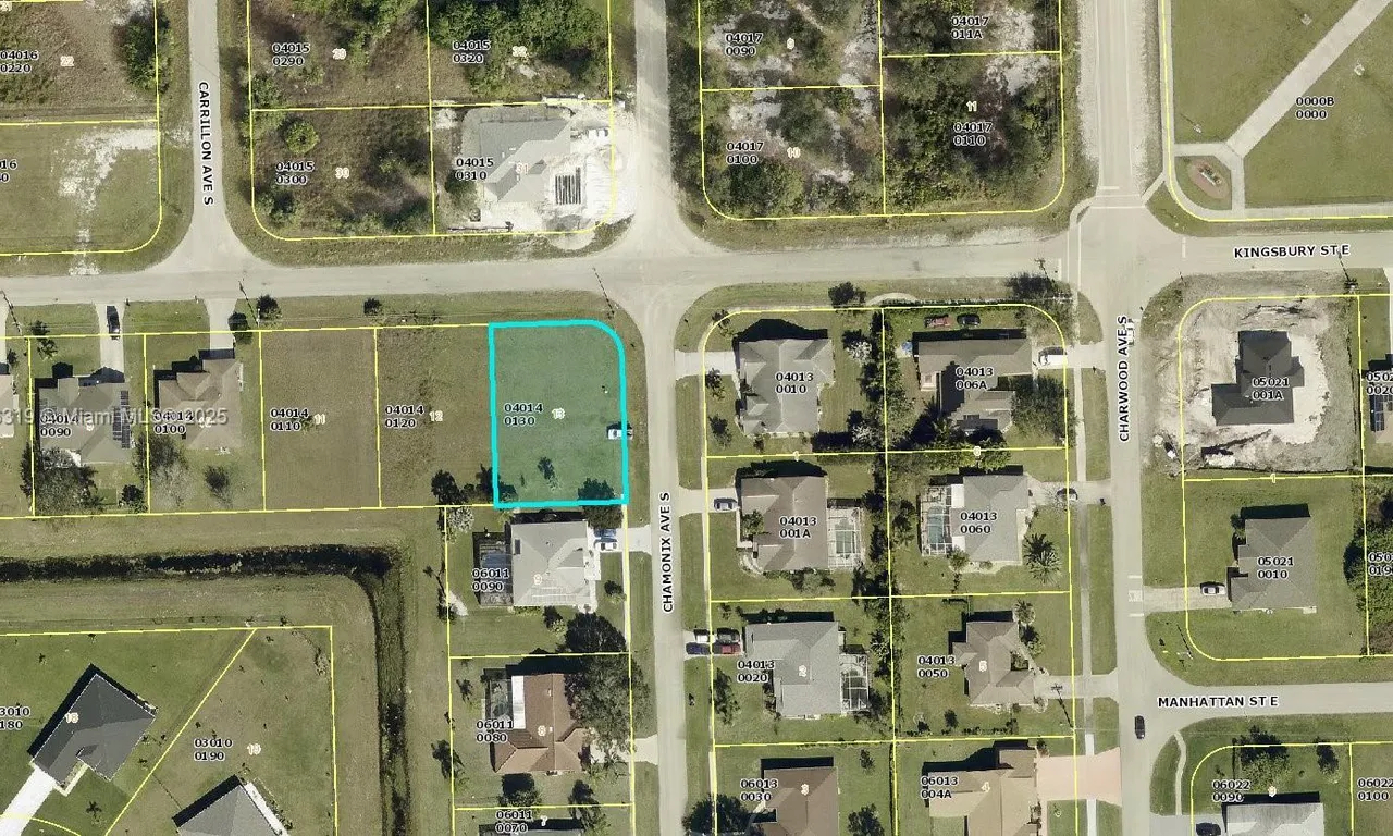 648 Kingsbury St E, Lehigh Acres FL 33974