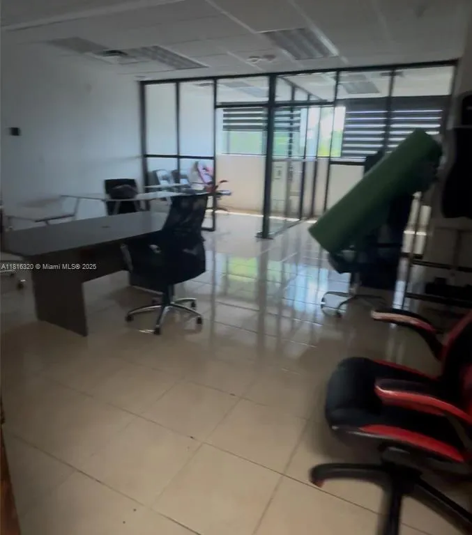 814 Ponce De Leon Blvd # 219, Coral Gables FL 33134