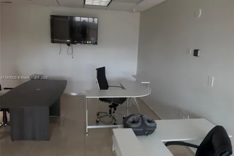 814 Ponce De Leon Blvd # 219, Coral Gables FL 33134