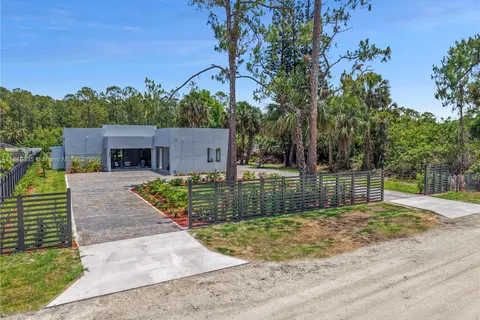1902 della dr, Naples FL 34117
