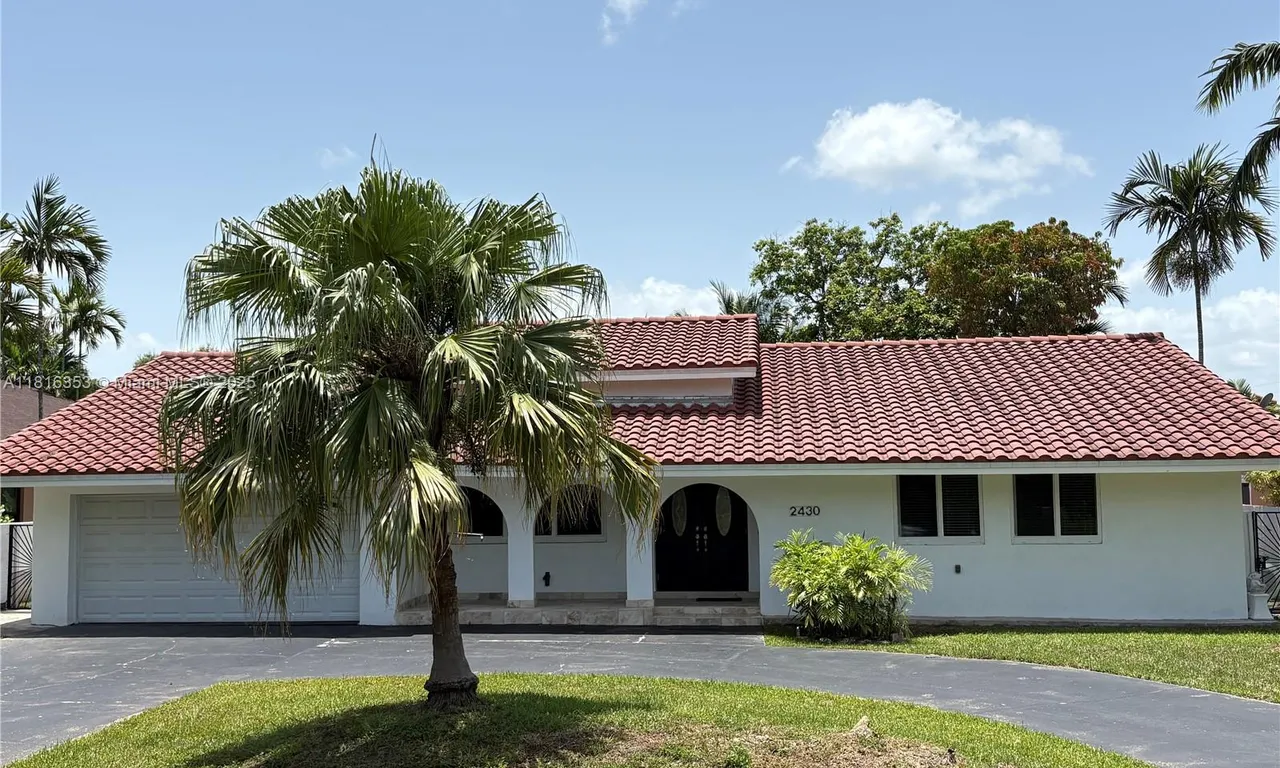 2430 SW 99th Ave, Miami FL 33165
