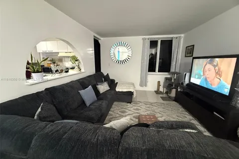 250 180th Dr # 159, Sunny Isles Beach FL 33160