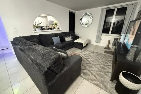250 180th Dr # 159, Sunny Isles Beach FL 33160
