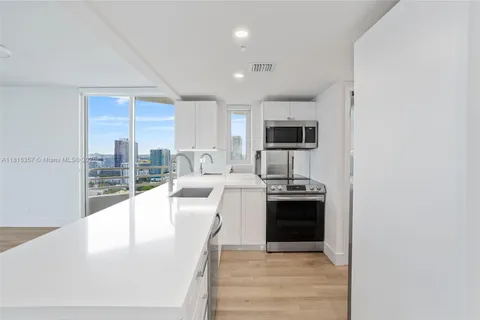 555 NE 34th St # 310, Miami FL 33137