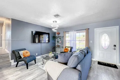 1660 SW 47th Ave, Fort Lauderdale FL 33317