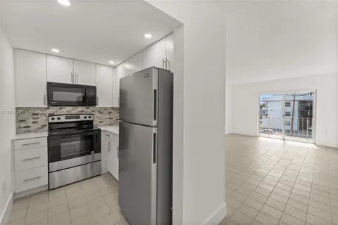 6200 W Flagler St # 308, Miami FL 33144