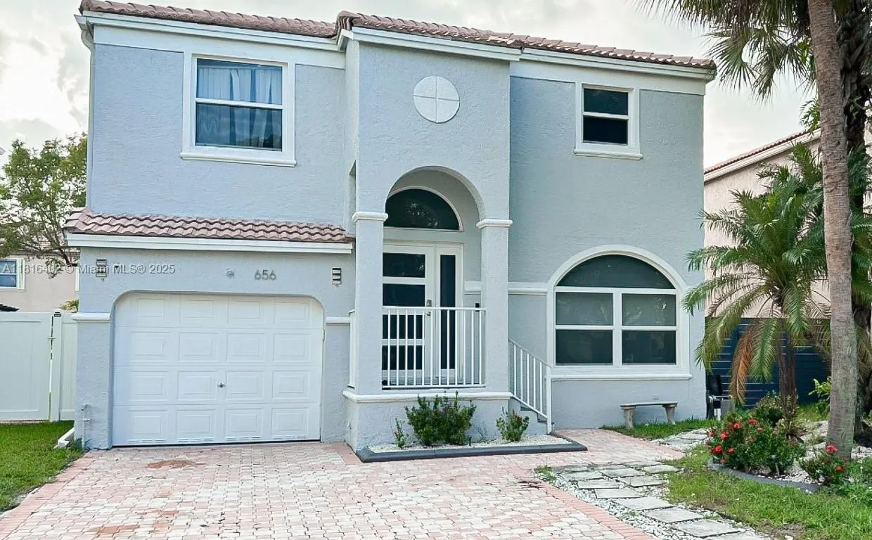 656 NW 157th Ave, Pembroke Pines FL 33028