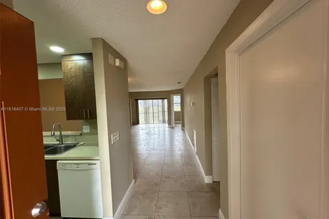 2541 NW 56th Ave # 19, Lauderhill FL 33313