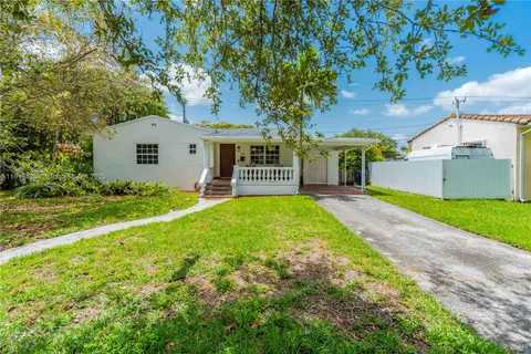 1110 Falcon Ave, Miami Springs FL 33166