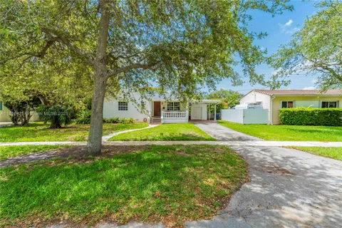 1110 Falcon Ave, Miami Springs FL 33166