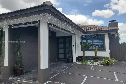 14880 SW 56th Ter, Miami FL 33193