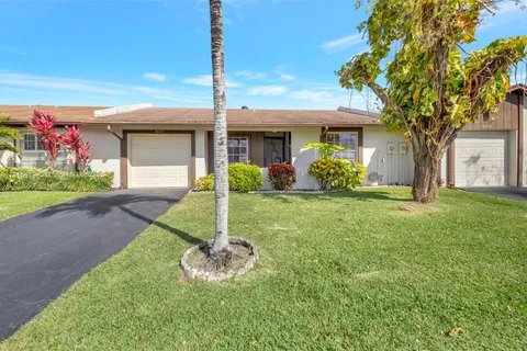 5057 Forsythia St, Delray Beach FL 33484