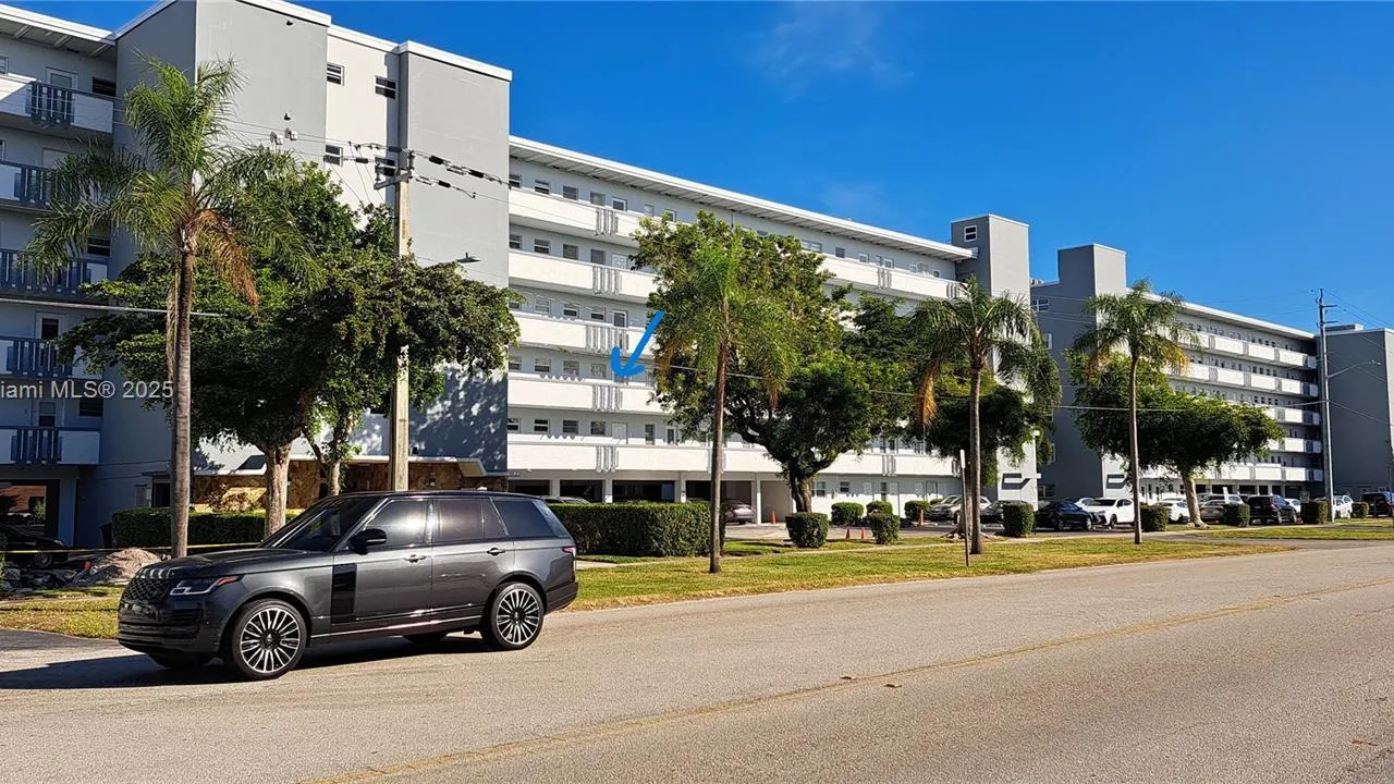 1425 Atlantic Shores Blvd # 307, Hallandale Beach FL 33009