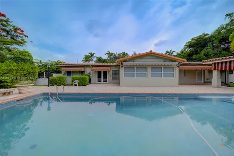 5780 SW 53rd Ter, South Miami FL 33155