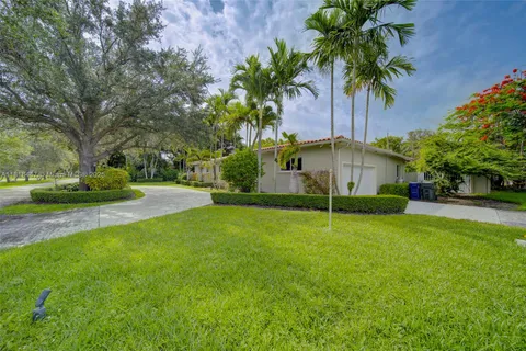 5780 SW 53rd Ter, South Miami FL 33155