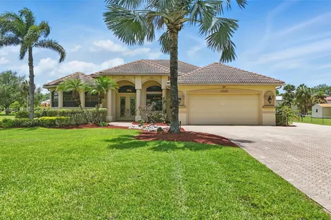 15560 Old Olga Rd, Fort Myers FL 33920