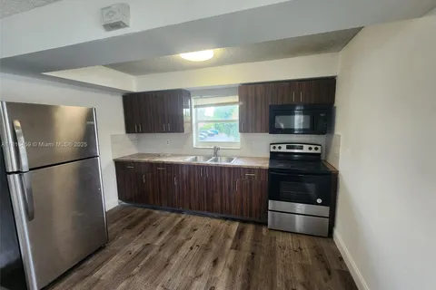 4117 Woodside Dr # 2, Coral Springs FL 33065