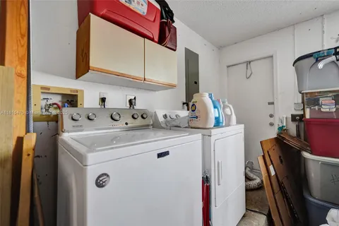 5024 NW 58th Ter, Coral Springs FL 33067