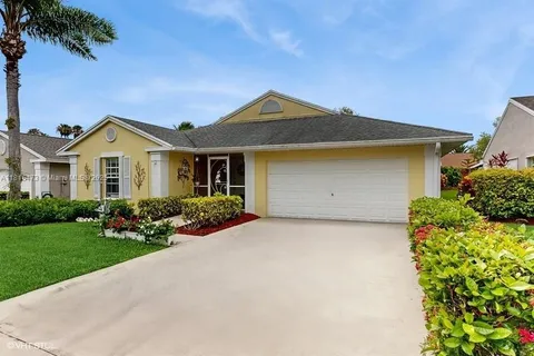 2552 SE 7th Ct, Homestead FL 33033