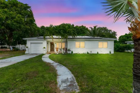 14538 NW 15th Dr, Miami FL 33167