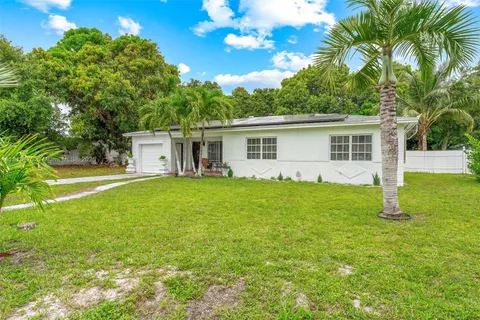 14538 NW 15th Dr, Miami FL 33167