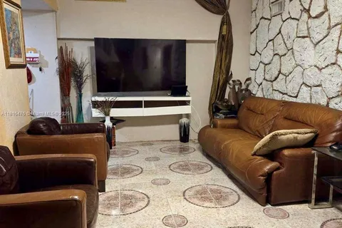 4441 NW 36th Ct, Lauderdale Lakes FL 33319