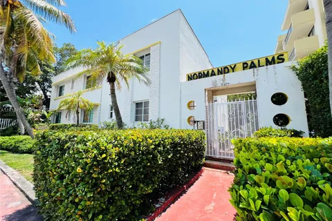 6941 Bay Dr # A3, Miami Beach FL 33141
