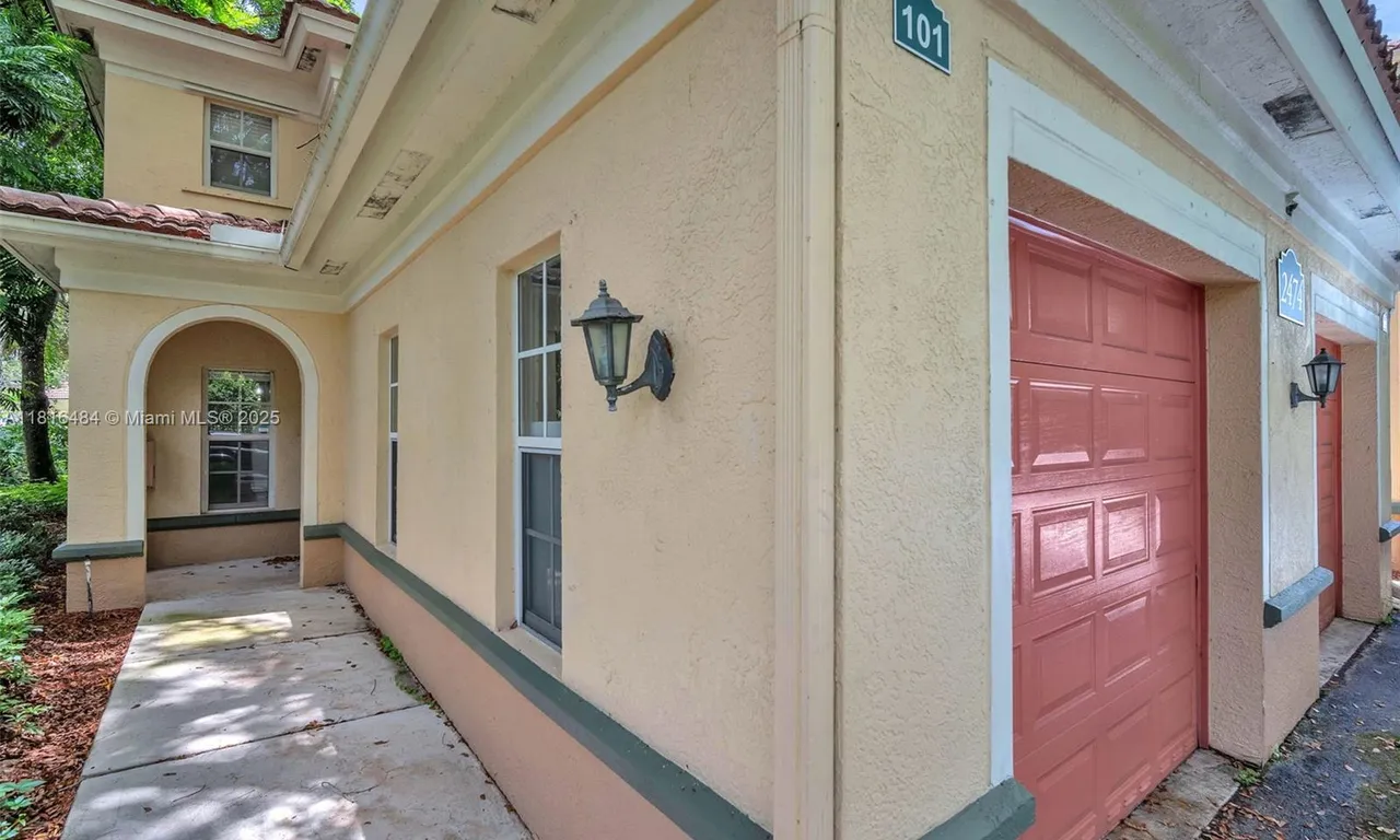 2474 Centergate Dr # 101, Miramar FL 33025