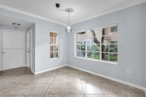 2474 Centergate Dr # 101, Miramar FL 33025