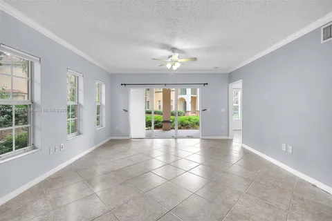 2474 Centergate Dr # 101, Miramar FL 33025