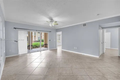 2474 Centergate Dr # 101, Miramar FL 33025
