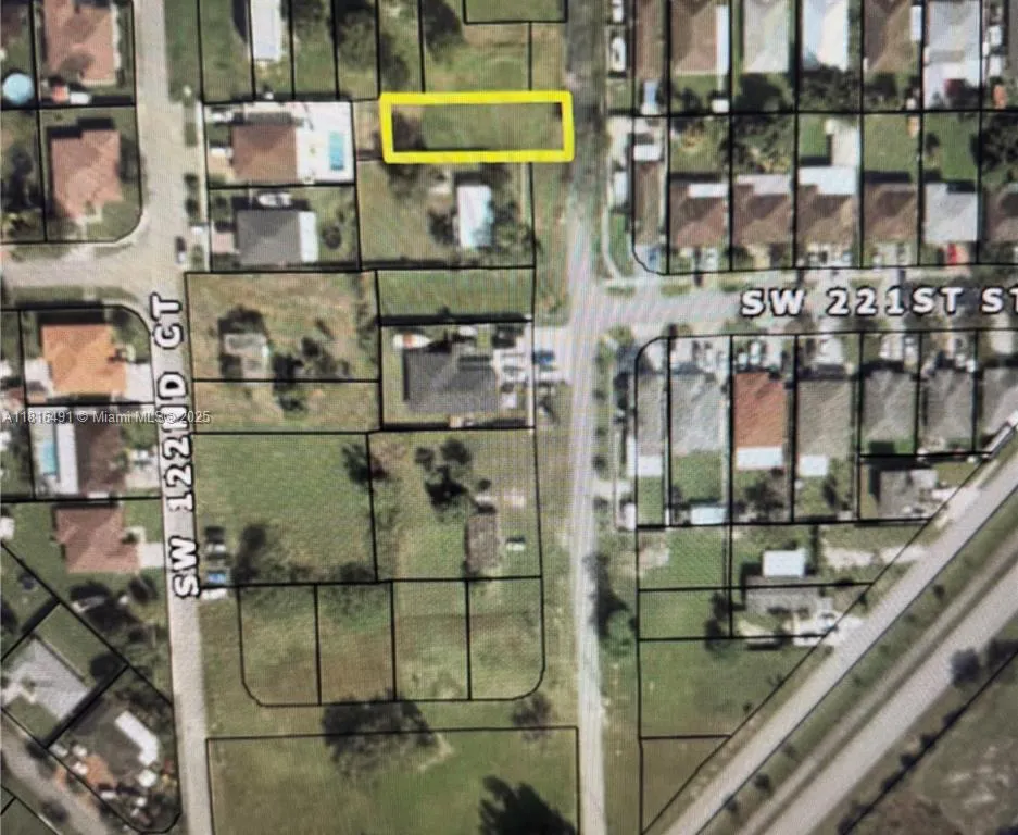 22220 SW 122 AVE Aprox, Miami FL 33170