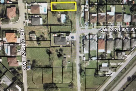22220 SW 122 AVE Aprox, Miami FL 33170