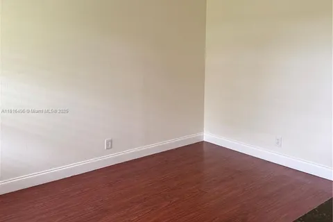 5156 NE 6th Ave # 224, Oakland Park FL 33334