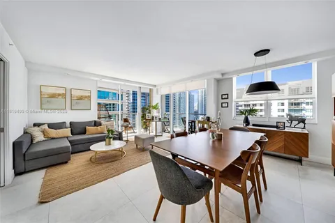 1155 BRICKELL BAY DR # 3002, Miami FL 33131