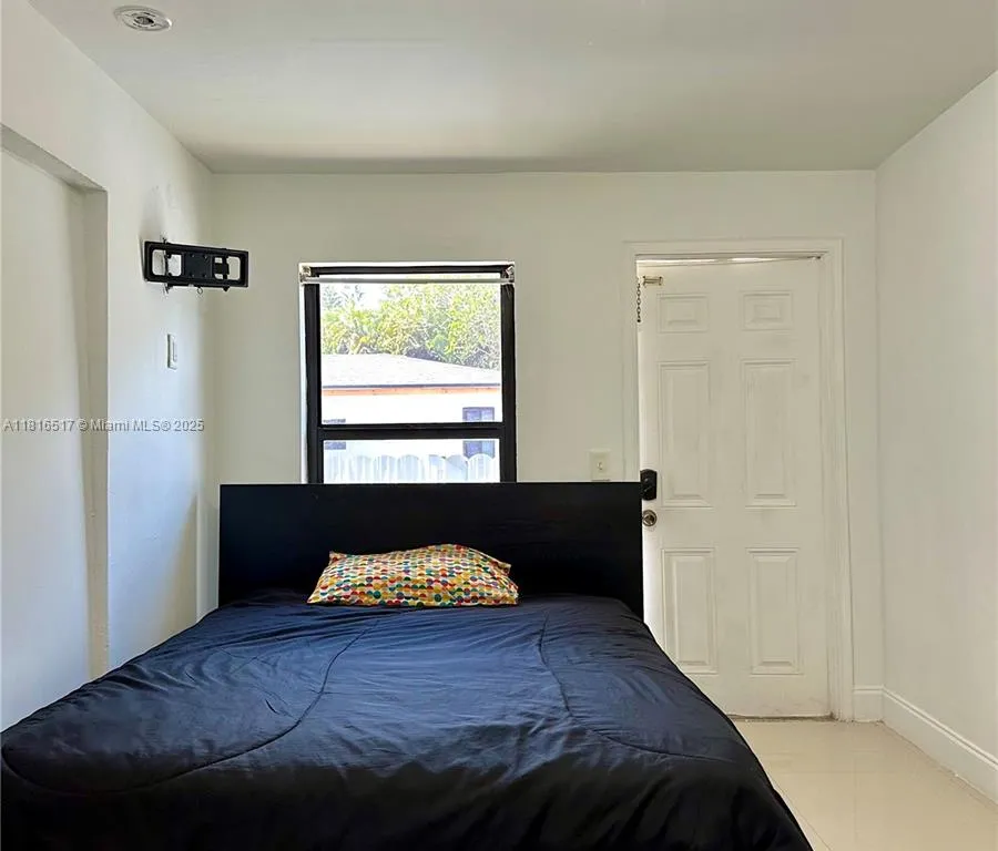 2467 NW 95th Ter # 0, Miami FL 33147