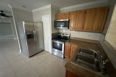 2130 Acapulco Dr, Miramar FL 33023