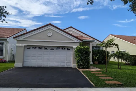 876 Sand Creek Cir, Weston FL 33327