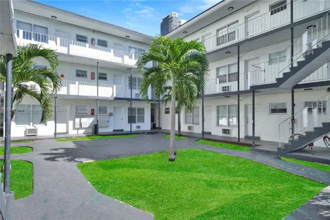 1315 NE Miami Ct # 303, Miami FL 33132