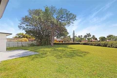 3296 NW 14th Ter, Miami FL 33125