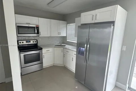 2560 NW 206th St, Miami Gardens FL 33056