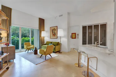 20000 E Country Club Dr # 112, Aventura FL 33180