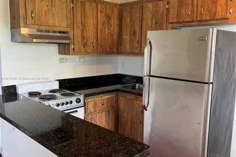 5156 NE 6th Ave # 224, Oakland Park FL 33334