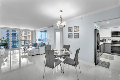 2501 S Ocean Dr # 1218, Hollywood FL 33019
