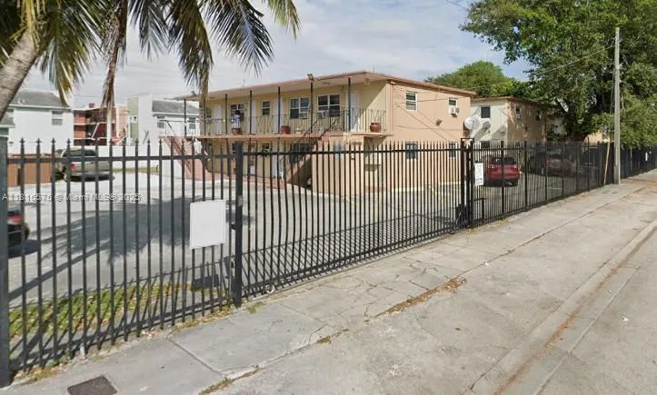 1275 NW 60th St # 3, Miami FL 33142