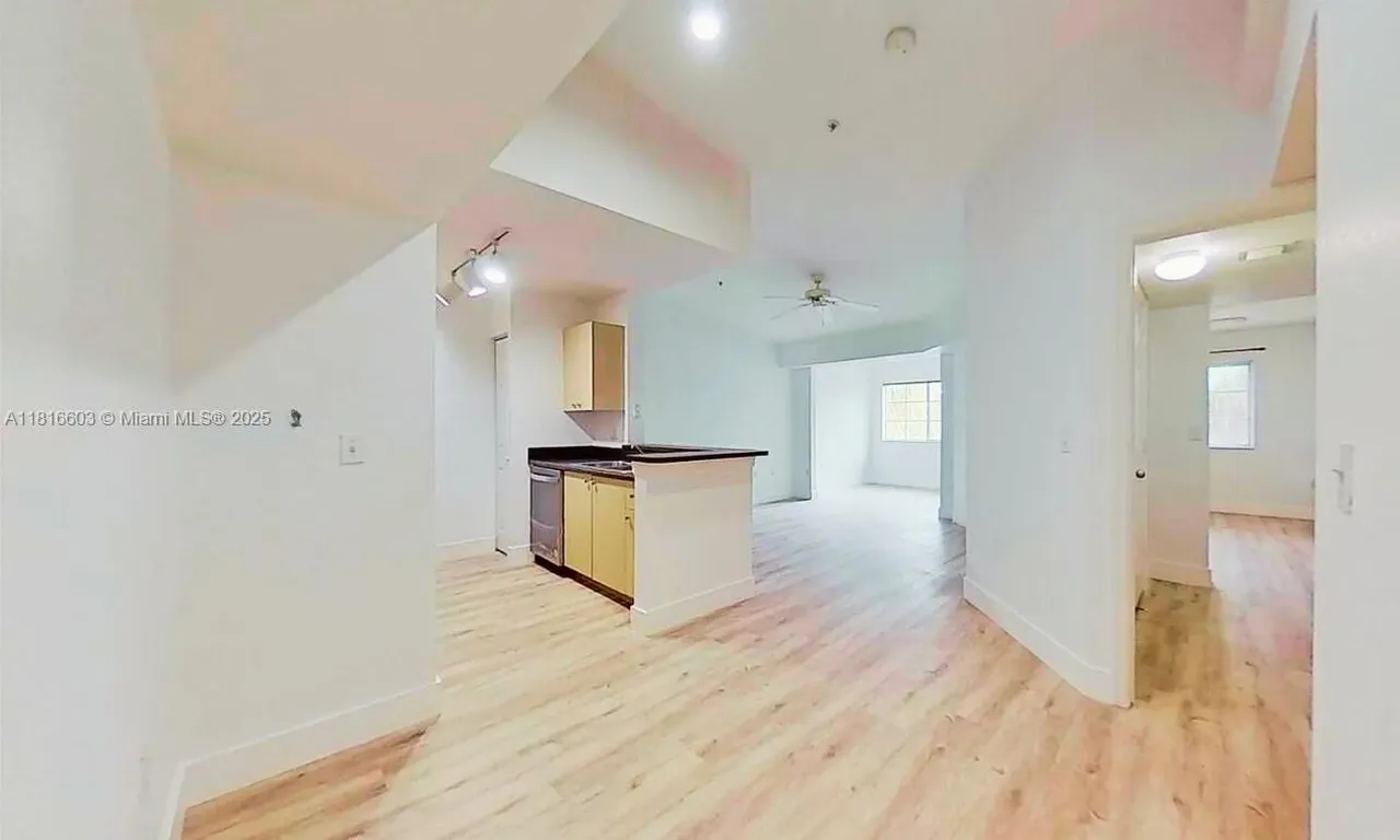 2544 Centergate Dr # 303, Miramar FL 33025