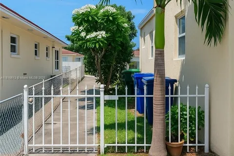 3655 SW 24th Ter # 3657, Miami FL 33145