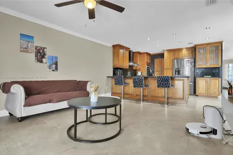 11763 SW 15th St, Miami FL 33184